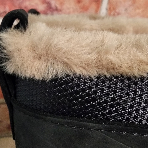 The North Face Women's Shellista IV Mid Lace Waterproof Insulated Winter Boots - Picture 8 of 13